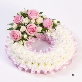 Traditional white solid wreath *
